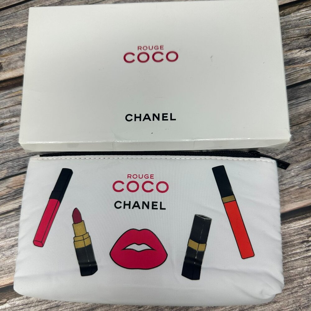 Chanel Coco Rouge cosmetic bag w/box NIB